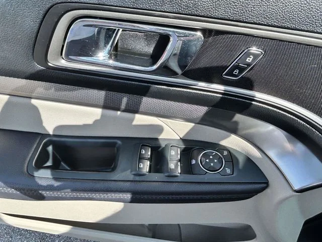 Certified Used 2018 Tan Ford XLT image 18