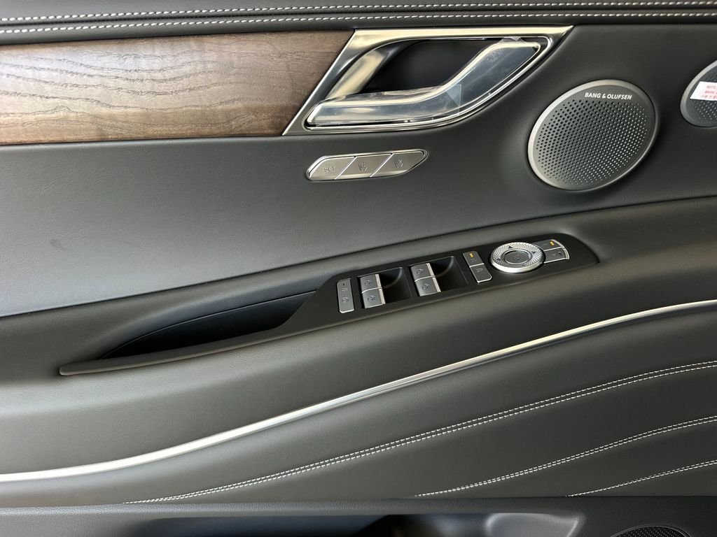 New 2026 Silver Genesis 2.5T Prestige image 11