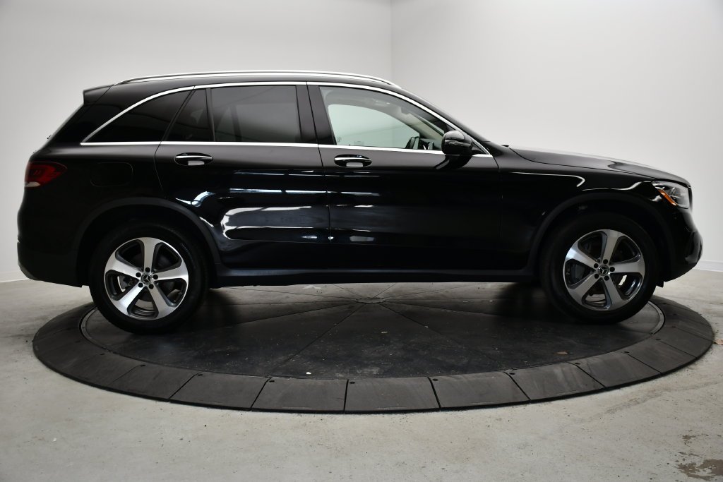 Certified Used 2022 Black Mercedes-Benz GLC 300 image 6