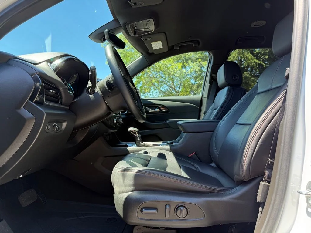 Used 2023 White Chevrolet RS image 12