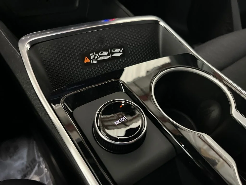 New 2026 White Chevrolet LT image 15
