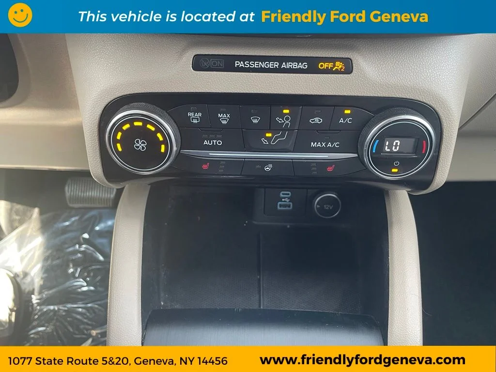 Used 2021 Gold Ford SE image 23