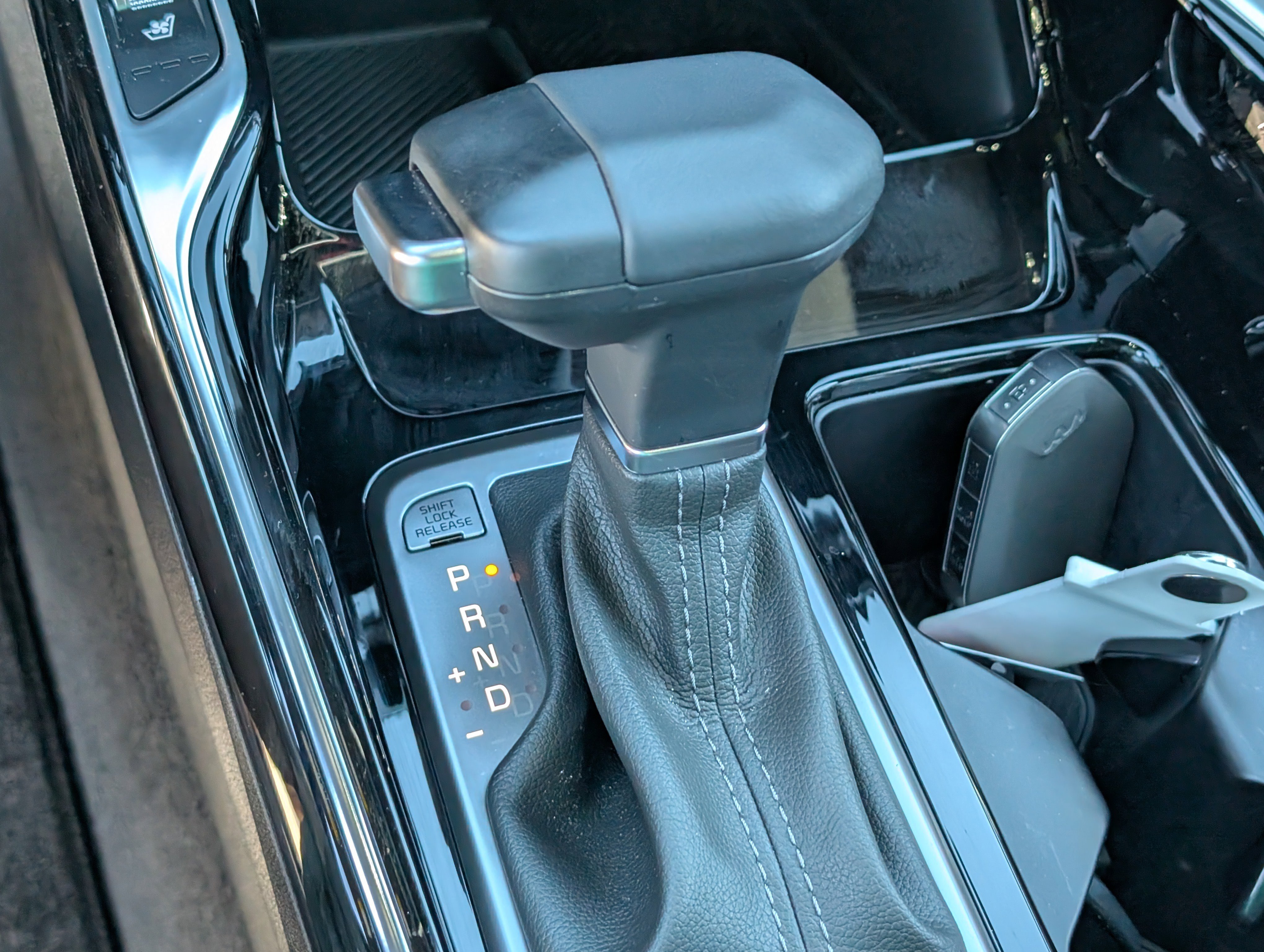 2025 Kia Sorento X-Line SX Prestige - Photo 30