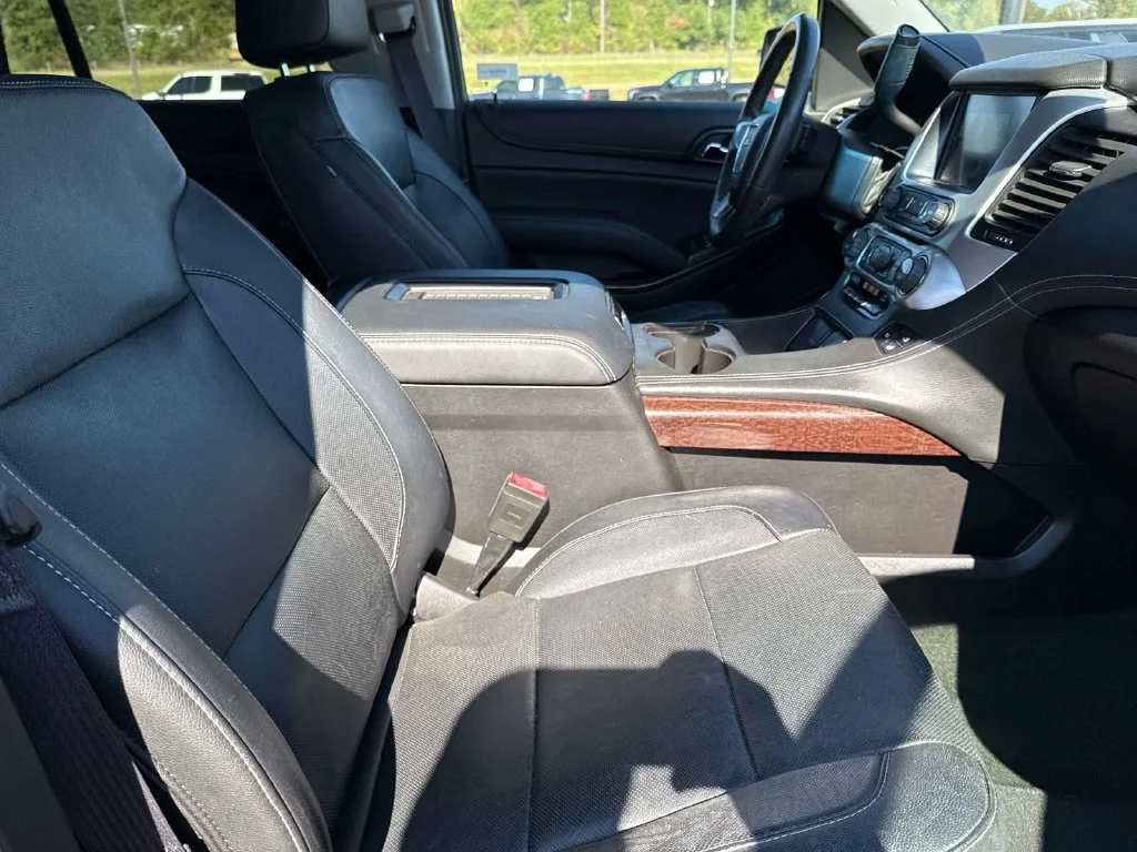 Used 2017 Black GMC SLT image 17