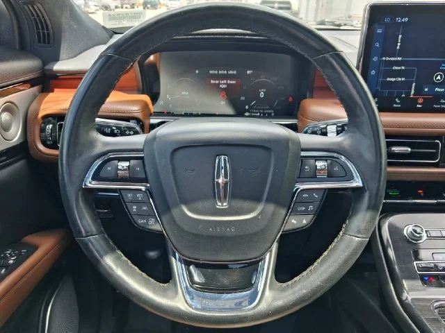 Used 2023 Black Lincoln Reserve image 15
