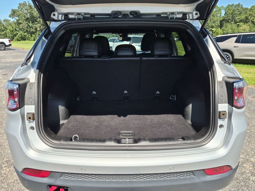 Used 2024 Silver Jeep Trailhawk image 30