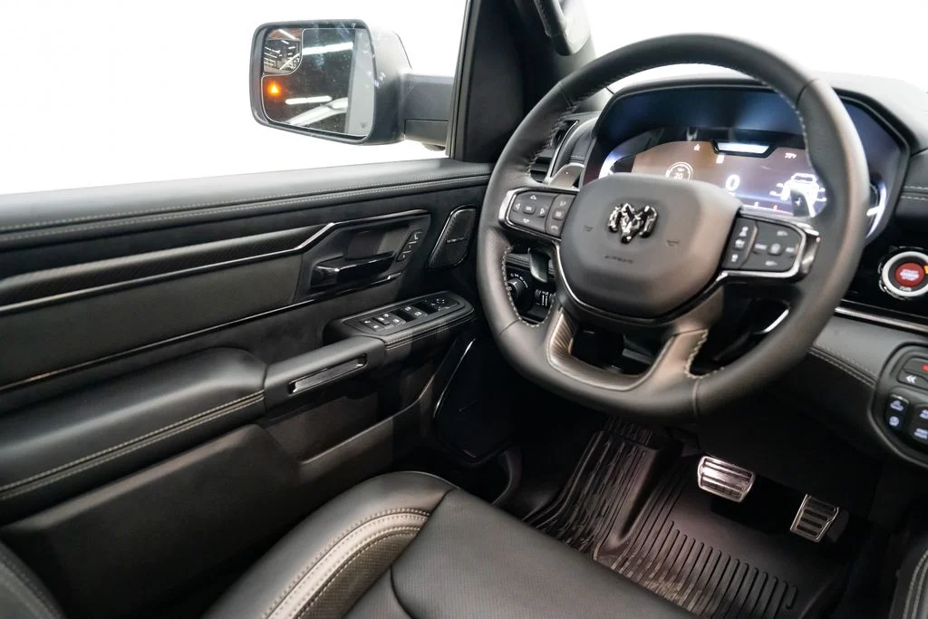 New 2026 Diamond Black Crystal Pearl-Coat Exterior Paint RAM RHO image 12