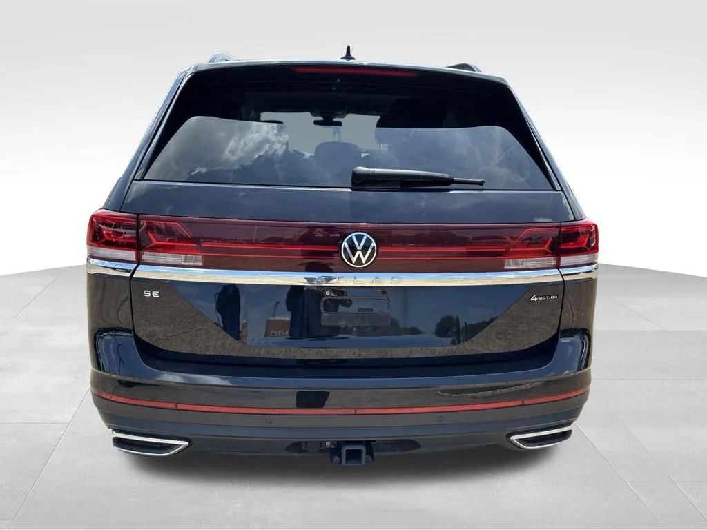 Used 2026 Silver Volkswagen 2.0T SE w/Technology image 4