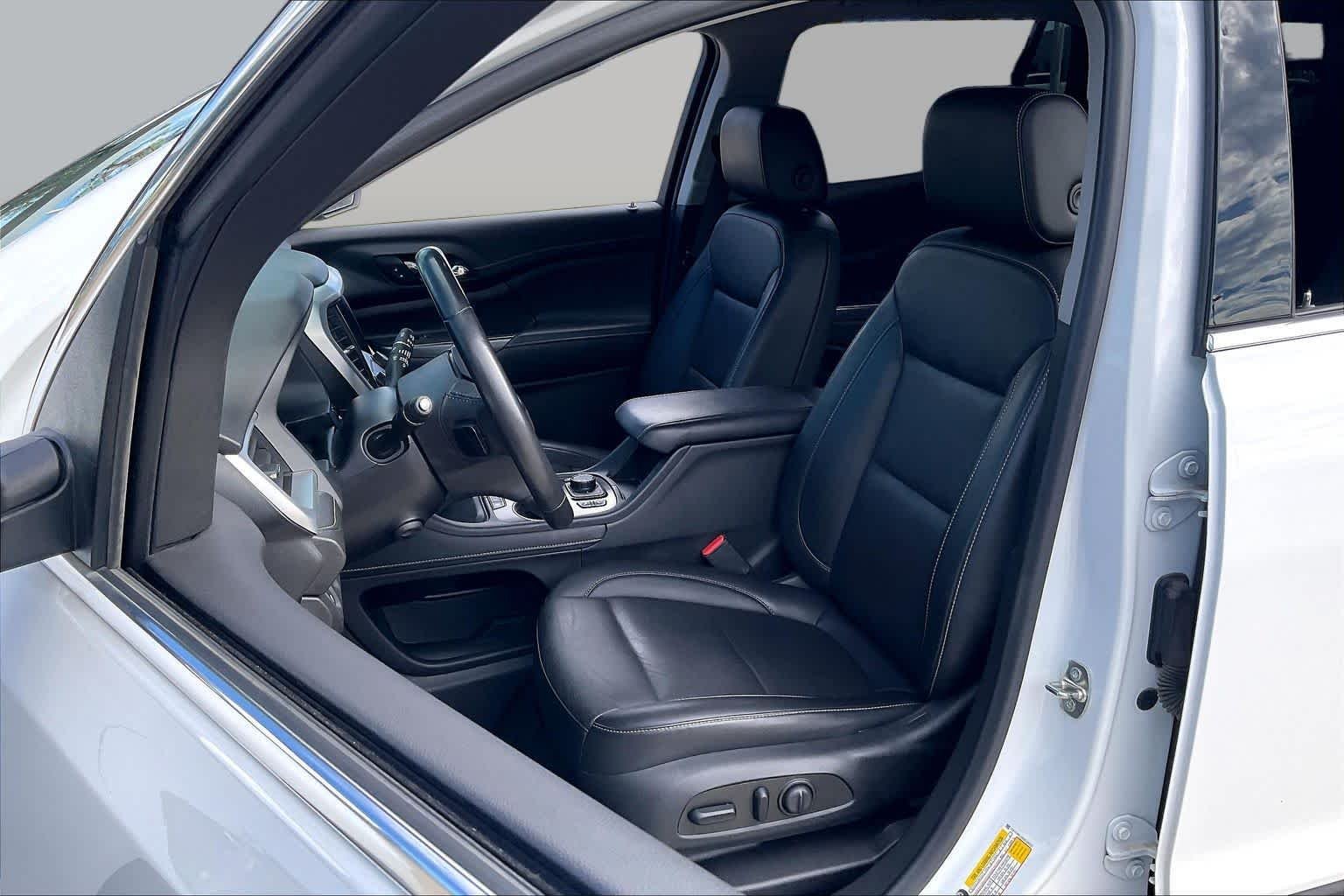 Used 2022 Summit White GMC SLT image 8