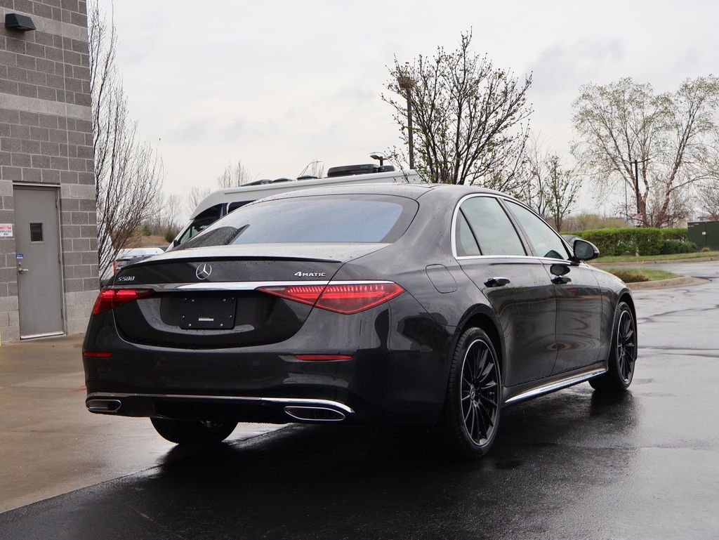 New 2026 Graphite Grey Metallic Mercedes-Benz S 580 image 7