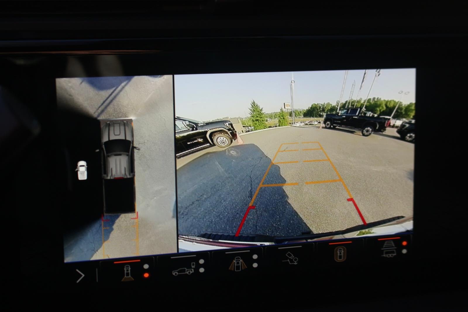 Used 2024 Onyx Black GMC AT4 image 25
