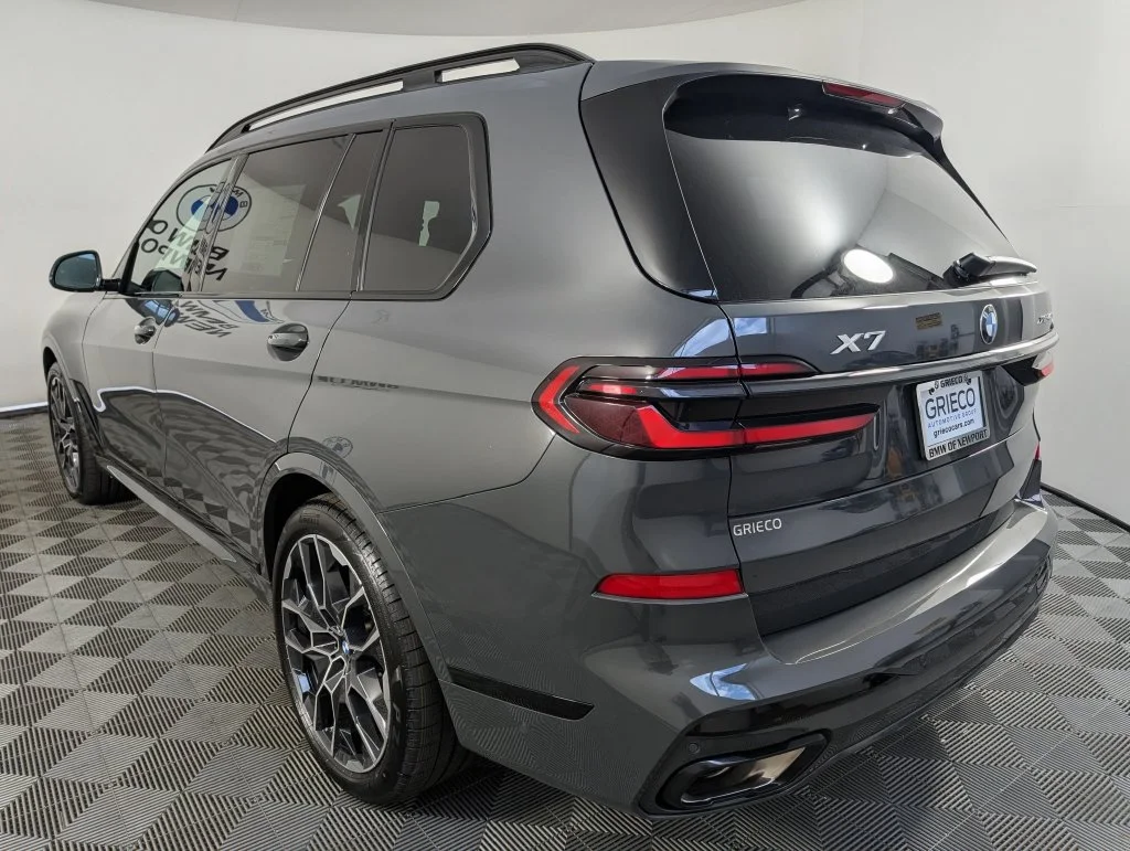 New 2027 Gray BMW xDrive40i image 8