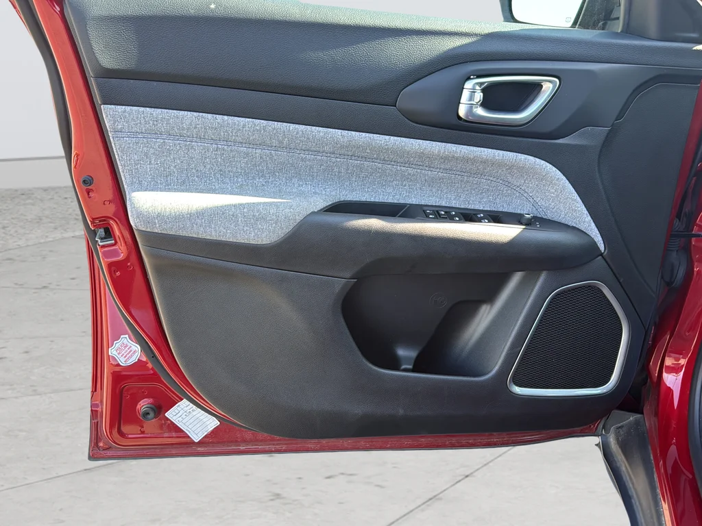 Used 2025 Red Jeep Latitude image 11