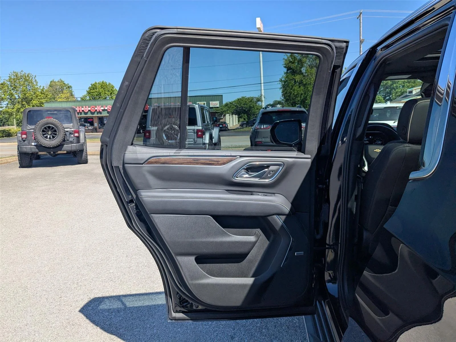 Used 2023 Midnight Blue Metallic Chevrolet Premier image 23