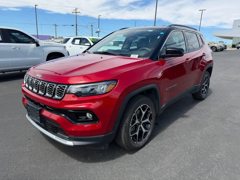 Used 2025 Red Hot Pearlcoat Jeep Limited image 7