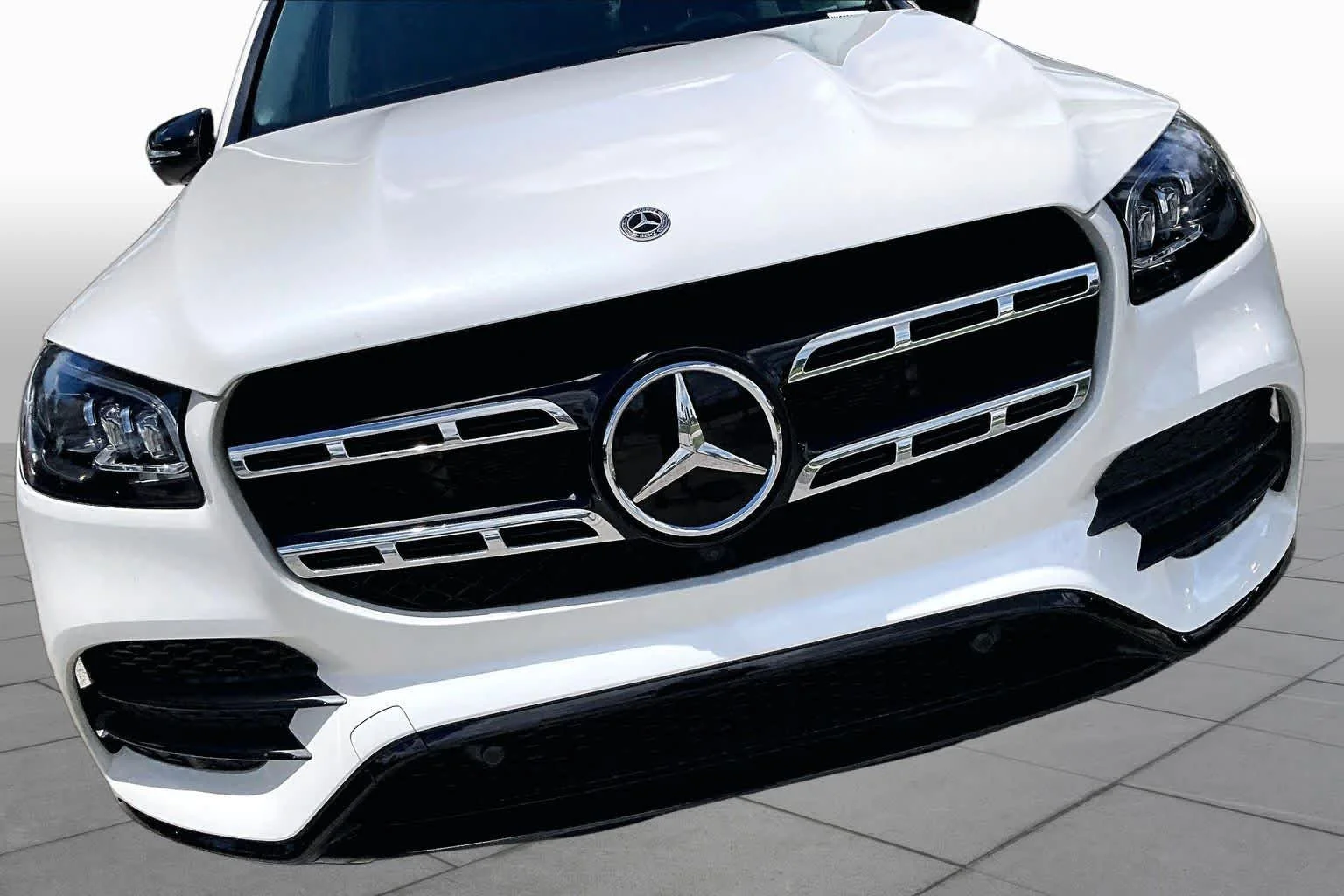 Used 2022 MANUFAKTUR Diamond White Bright Mercedes-Benz GLS 450 image 30