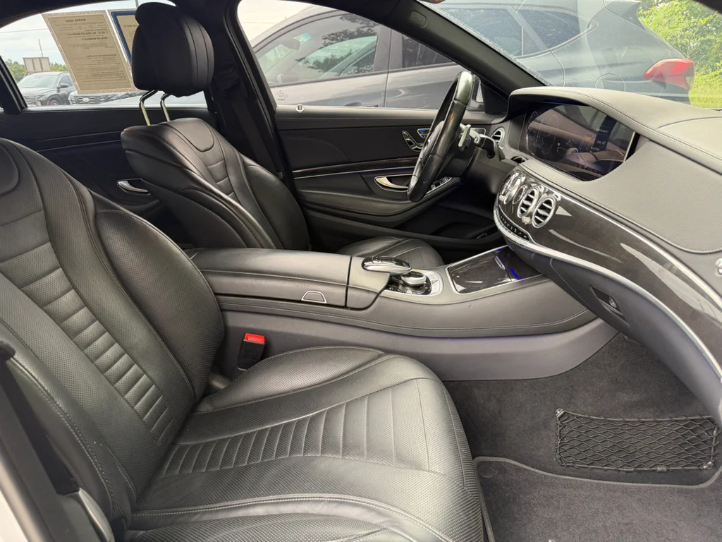 Used 2019 Iridium Silver Metallic Mercedes-Benz S560 4MATIC® image 12