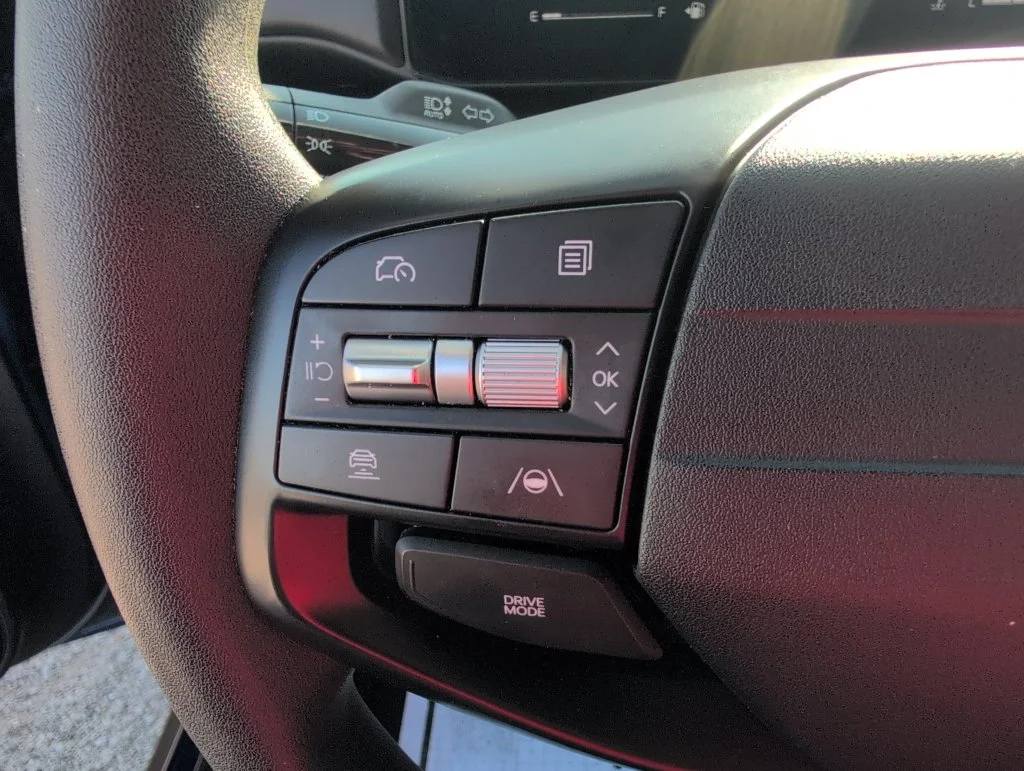 Used 2025 Blue Kia LXS image 19