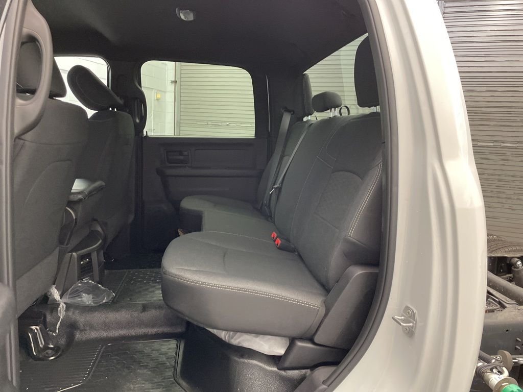 New 2026 Bright White Clear-Coat Exterior Paint RAM Tradesman image 17
