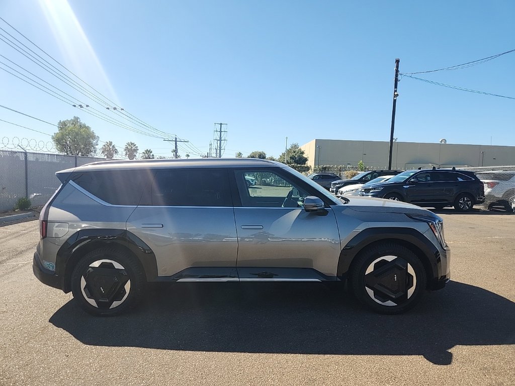 Certified Used 2024 Pebble Kia Land image 17