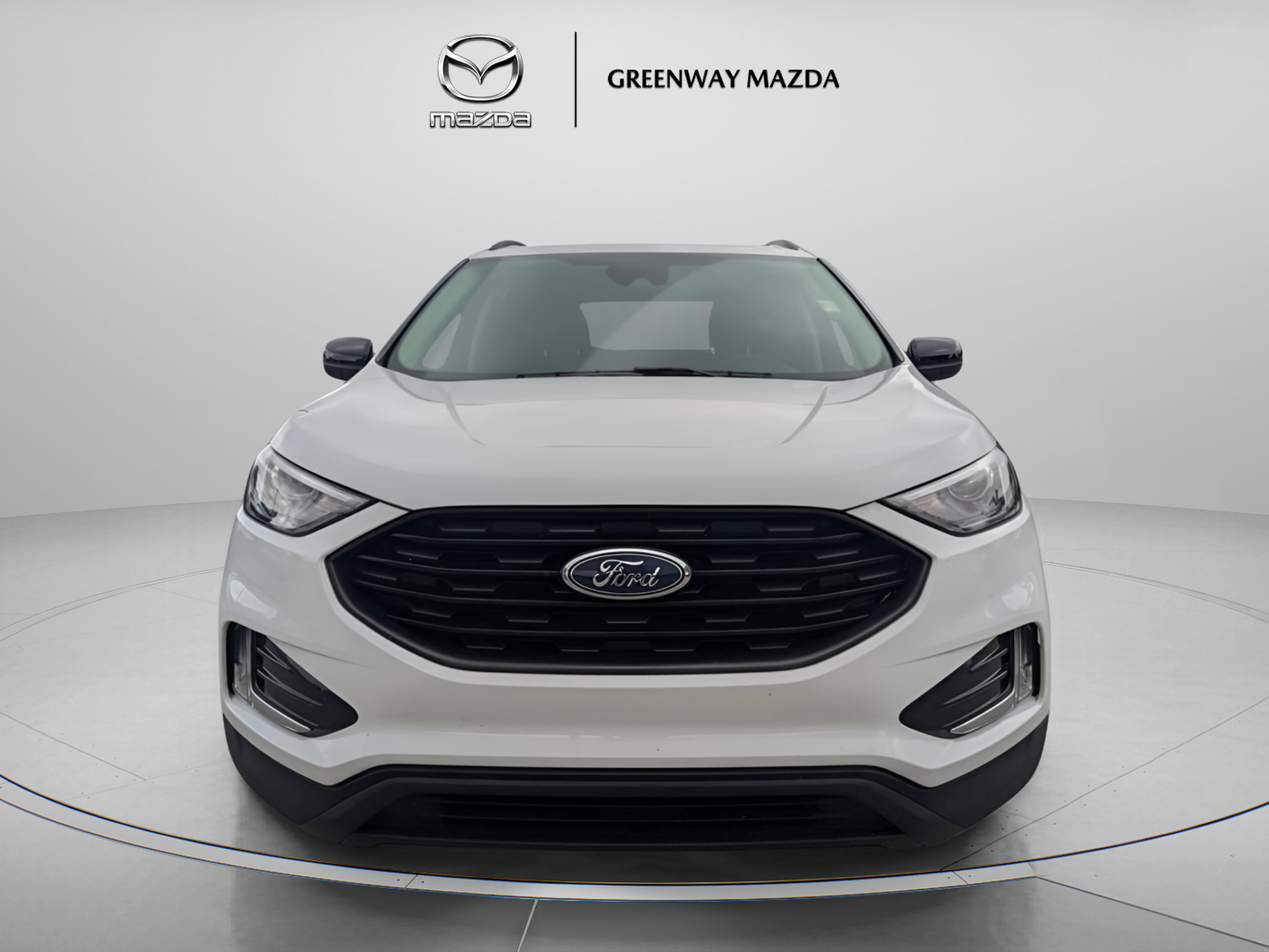 Used 2024 Oxford White Ford SEL image 3