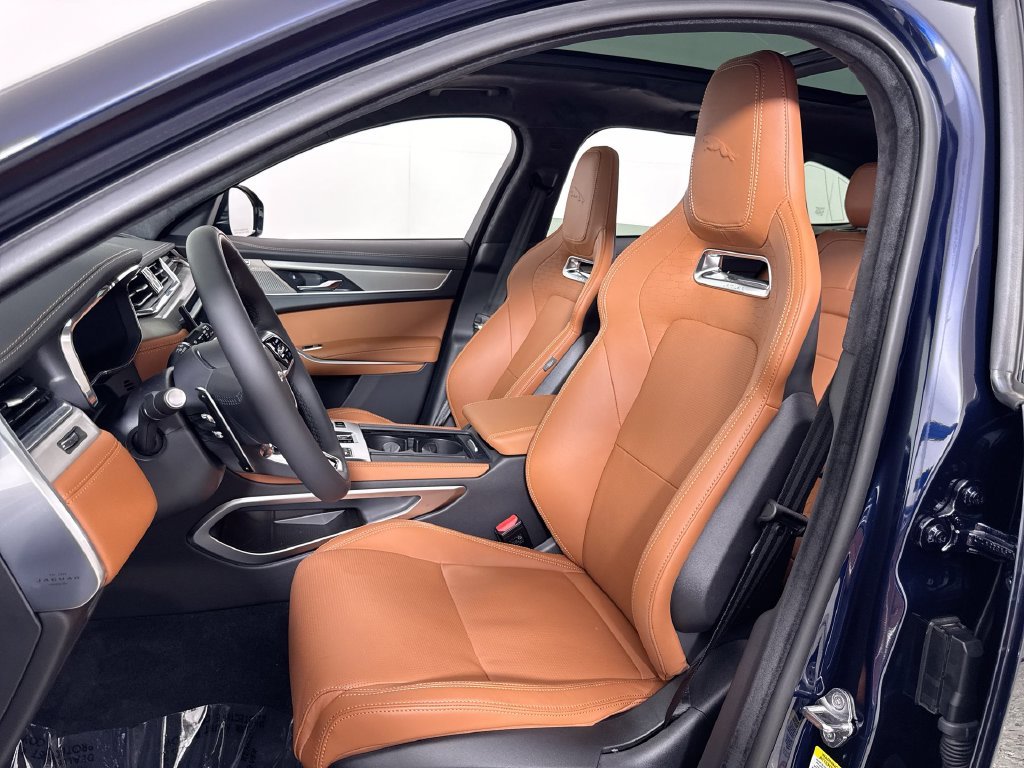 2026 Jaguar F-Pace R-Dynamic S - Photo 11