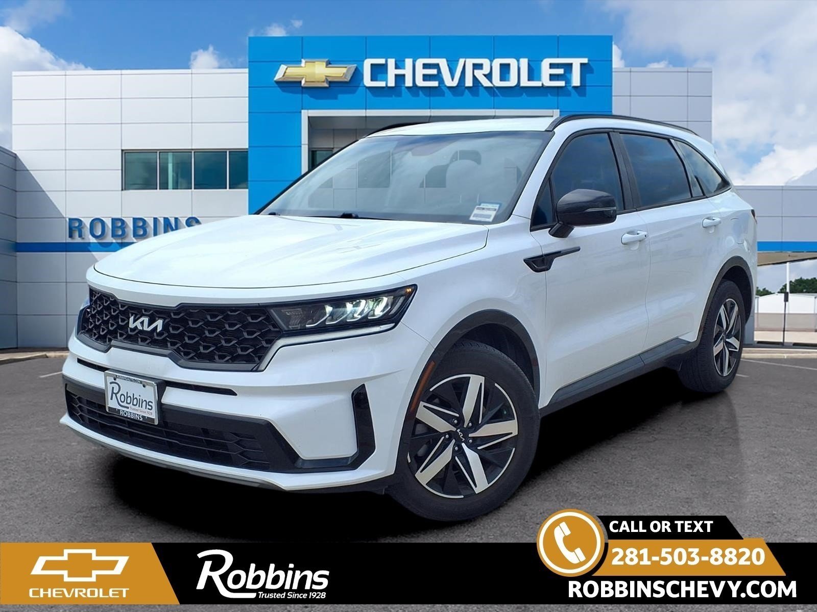 Used 2022 Glacial White Pearl Kia S image 1