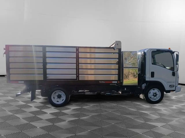 New 2025 Arc White Chevrolet  image 6