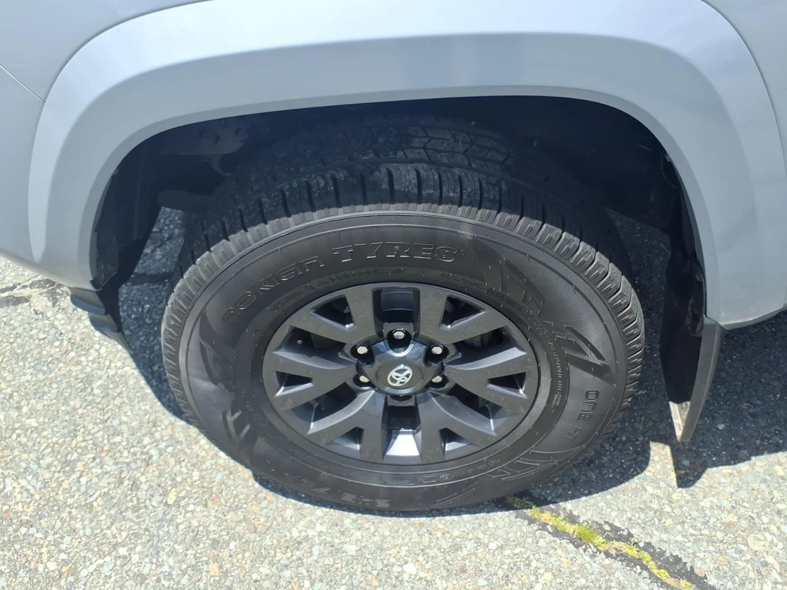 Used 2021 Cement Toyota SR5 image 10