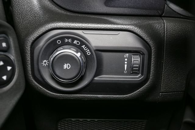Used 2023 Black Jeep Sport image 33
