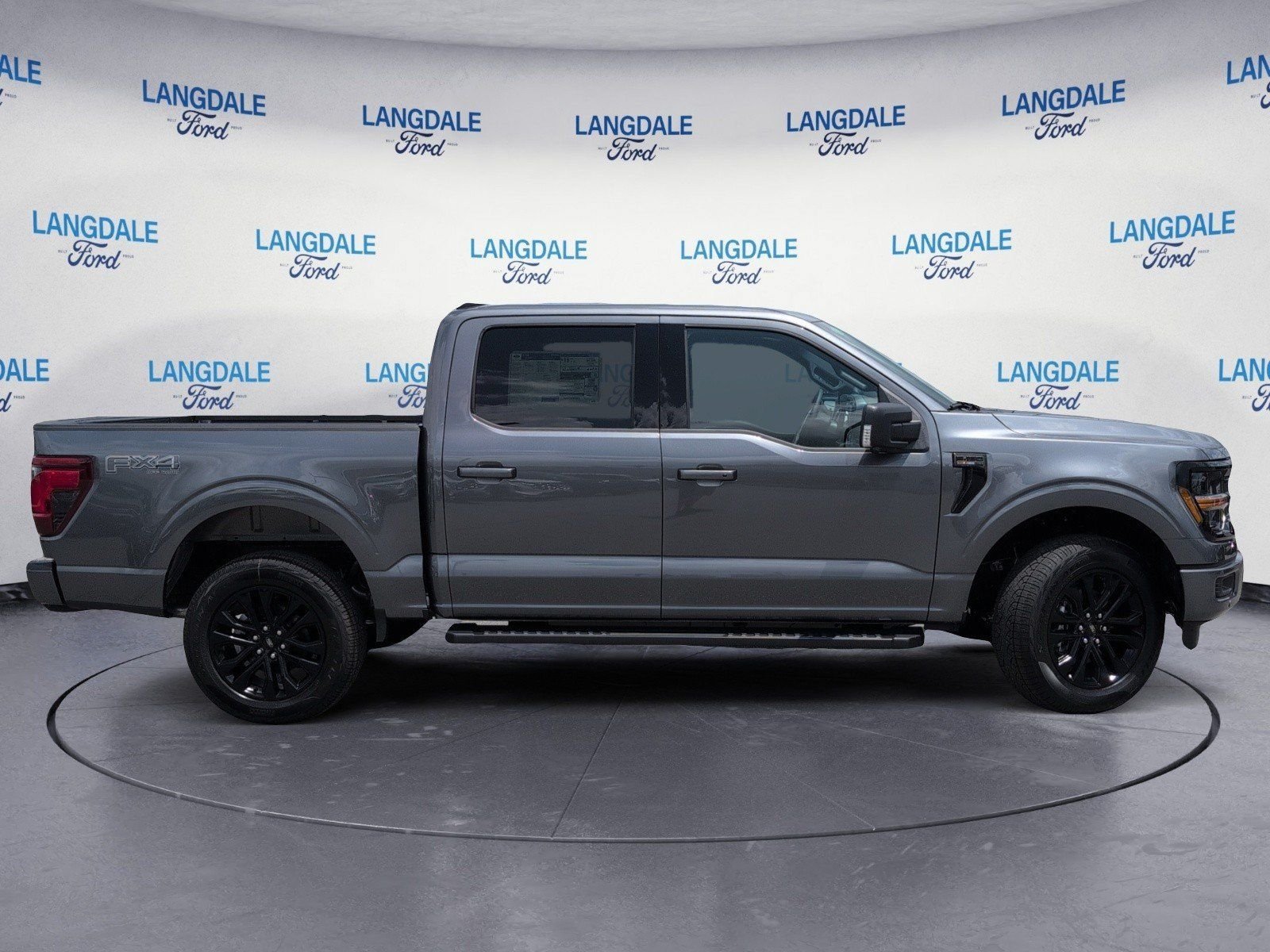 New 2026 Carbonized Gray Metallic Ford XLT image 3