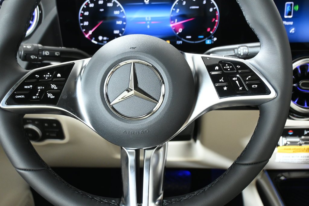 Used 2026 Polar White Mercedes-Benz GLA 250 image 18
