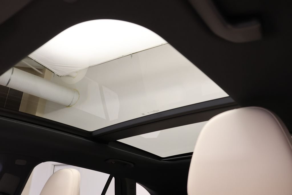 Used 2027 Polar White Mercedes-Benz GLC 300 image 15