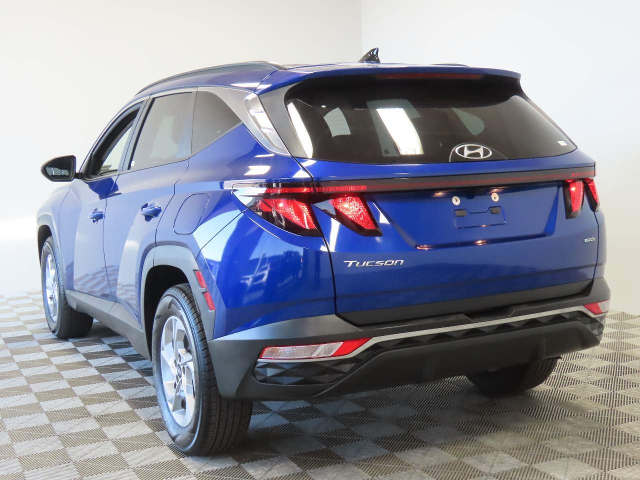 Used 2024 Intense Blue Hyundai SEL image 3