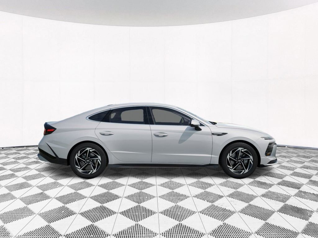 New 2026 White Hyundai SEL Sport image 10