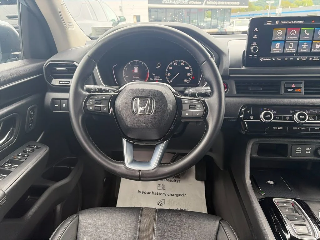 Used 2023  Honda Touring image 17