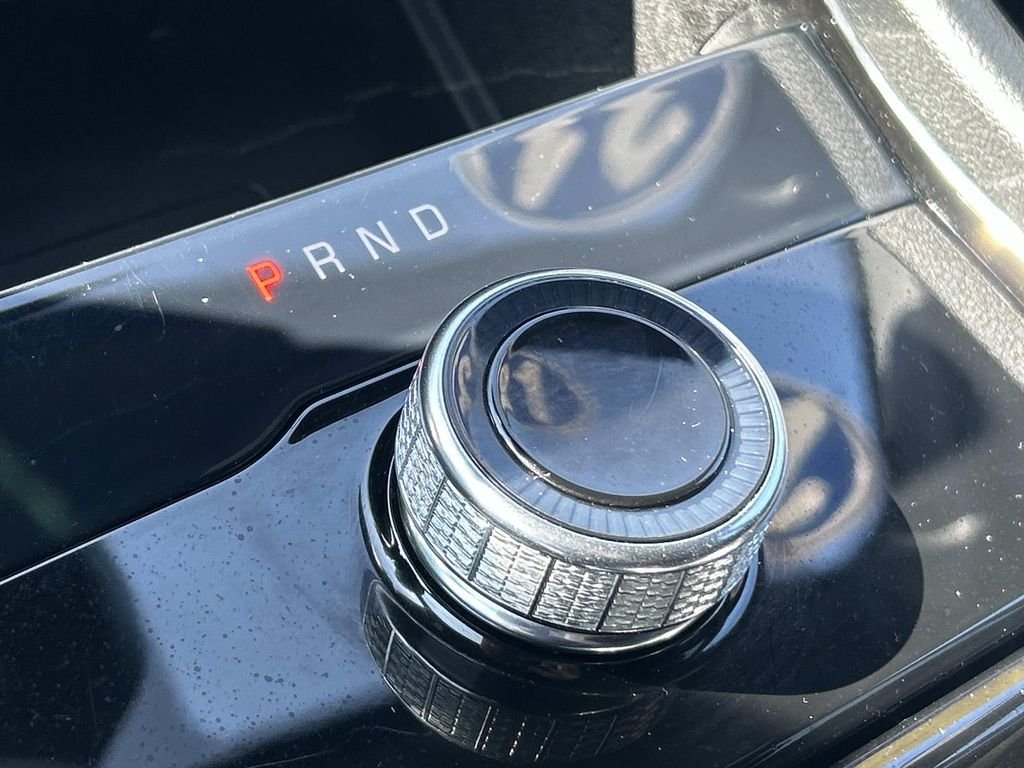 Used 2021 White Jeep Altitude image 30