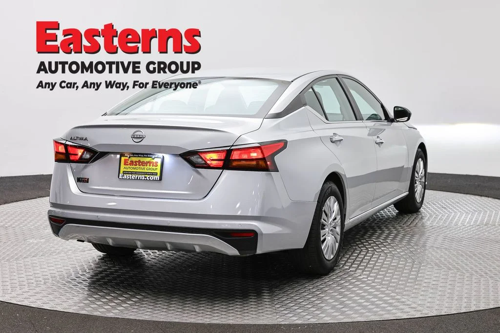 Used 2024 Silver Nissan 2.5 S image 5