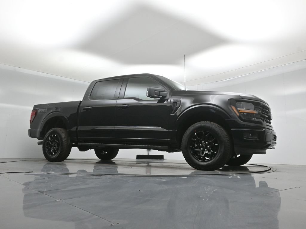 New 2026 Agate Black Metallic Ford XLT image 3