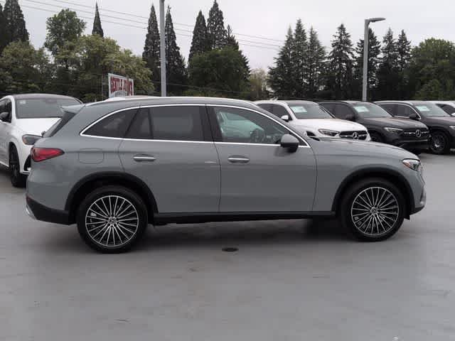 New 2026 MANUFAKTUR Alpine Grey Mercedes-Benz GLC 300 image 9