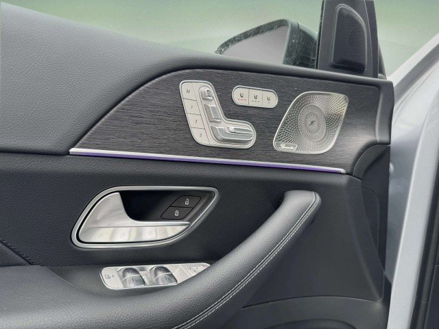 2026 Mercedes-Benz GLS Base - Photo 13