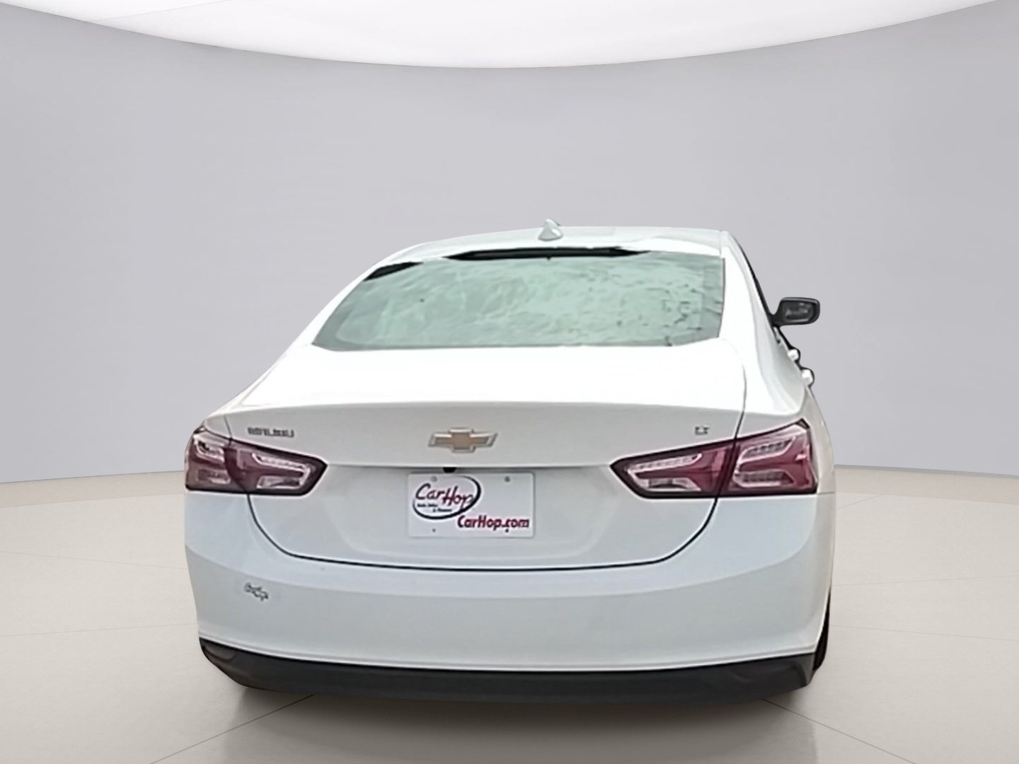 Used 2019 White Chevrolet  image 4