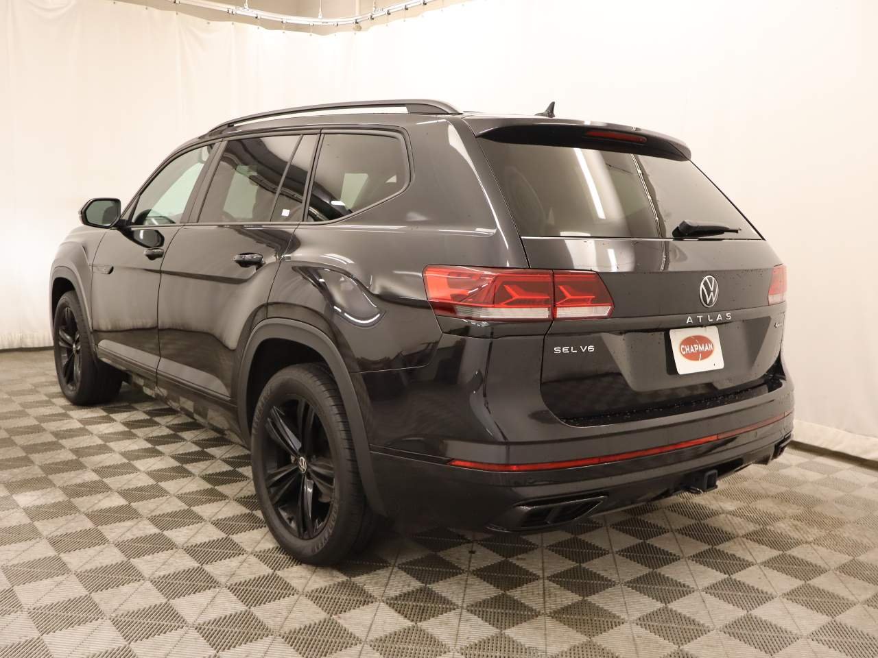 Used 2023 Deep Black Pearl Volkswagen V6 SEL R-Line Black 4Motion image 3