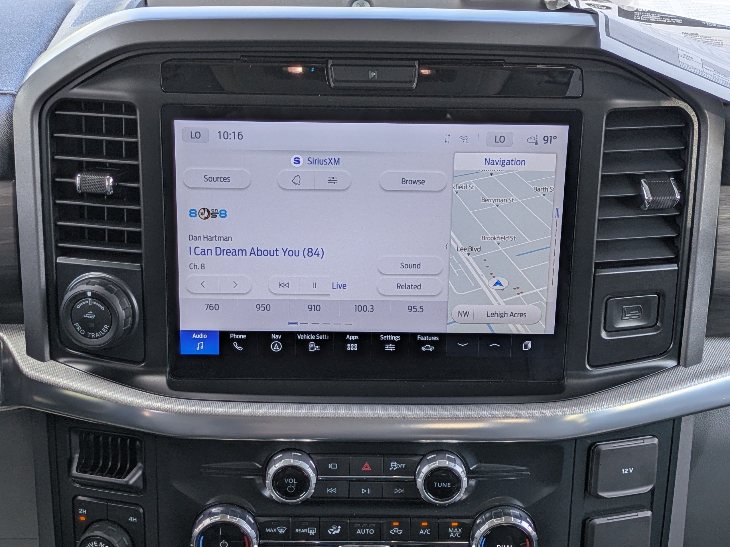 Used 2025 Silver Ford LARIAT image 17