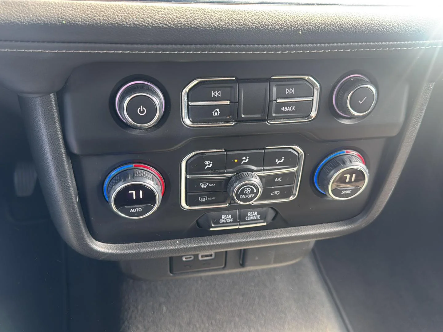 2022 Chevrolet Tahoe LS - Photo 20
