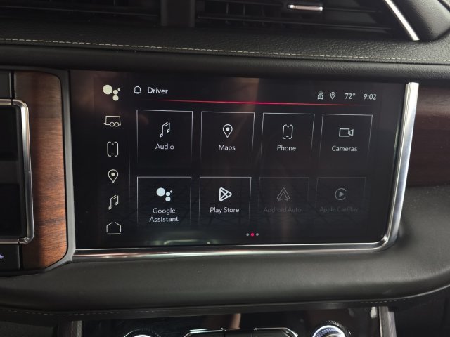 Used 2024 White Frost Tricoat GMC Denali Ultimate image 19