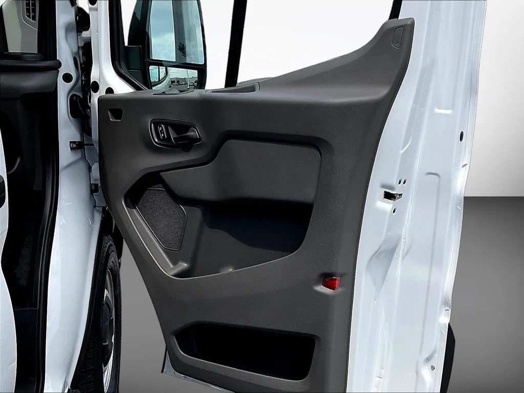 New 2025 Oxford White Ford Passenger Van XL image 32