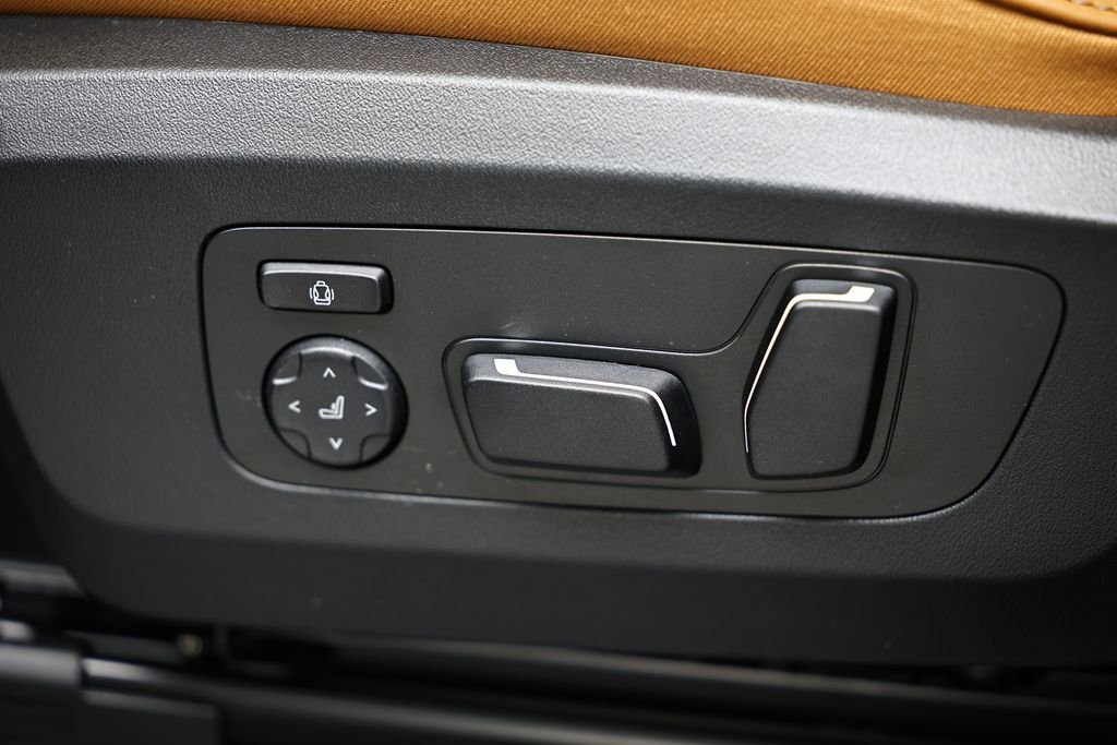 New 2026 Dark Graphite Metallic BMW 30 xDrive image 21