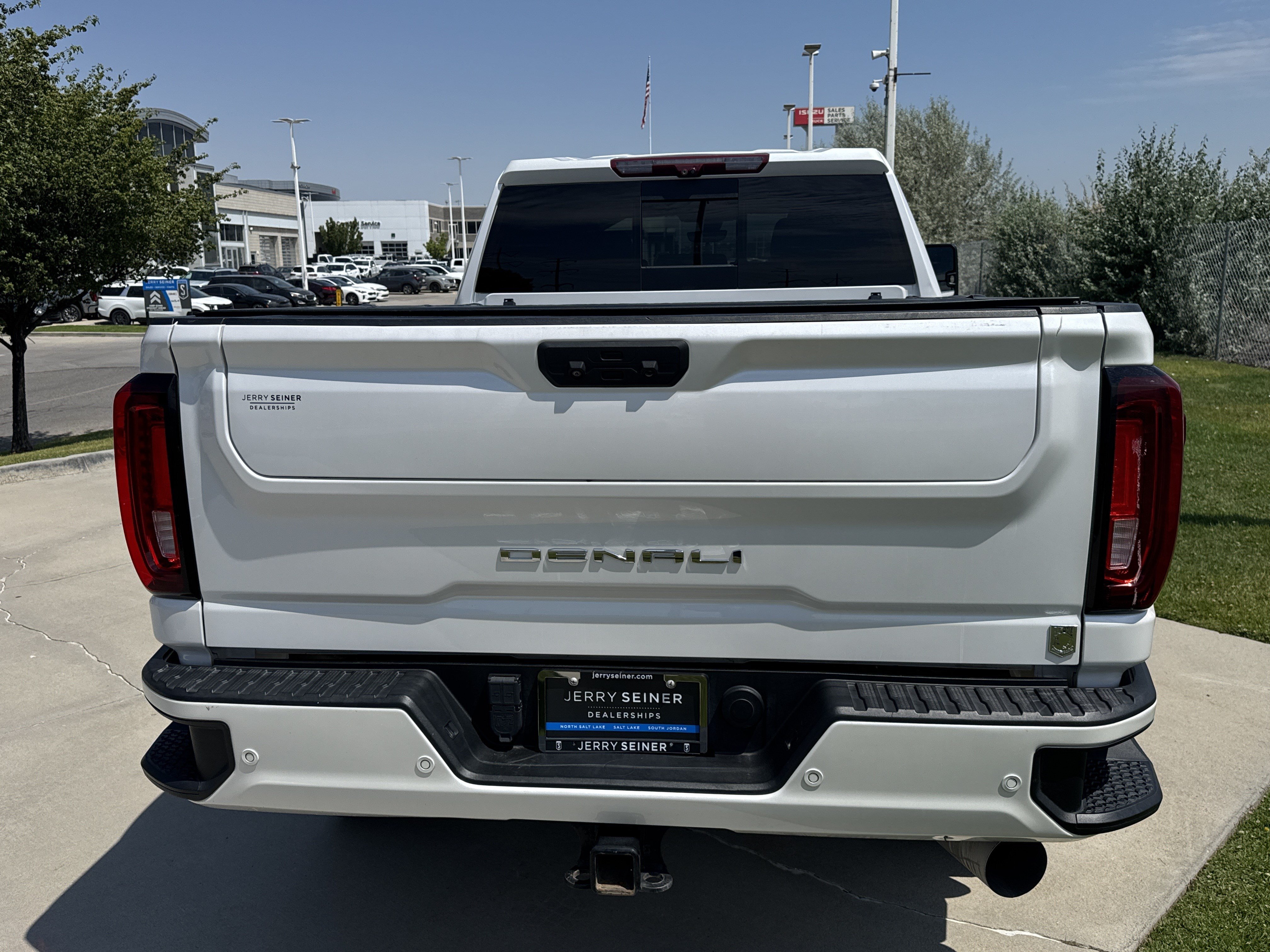 Used 2021 WHITE FROST TRICOAT GMC Denali image 4