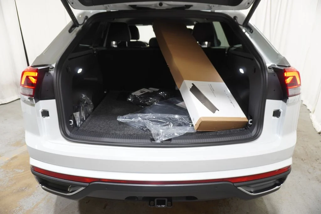 New 2026  Volkswagen SE w/Technology image 28